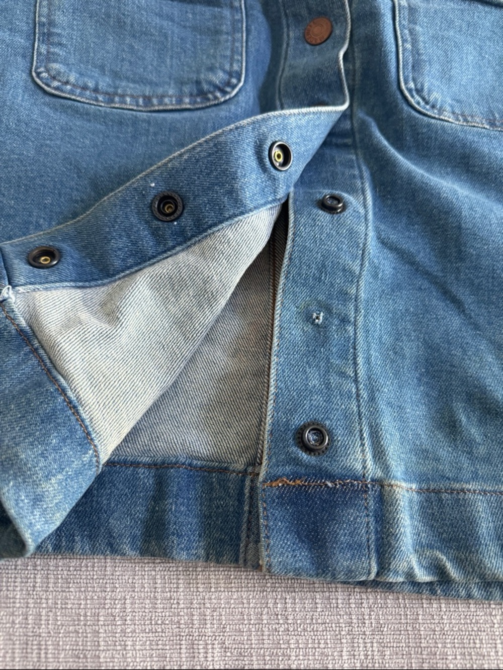 Madewell Button-Front Mini Denim Skirt in Blue-see flaw - Picture 4 of 7